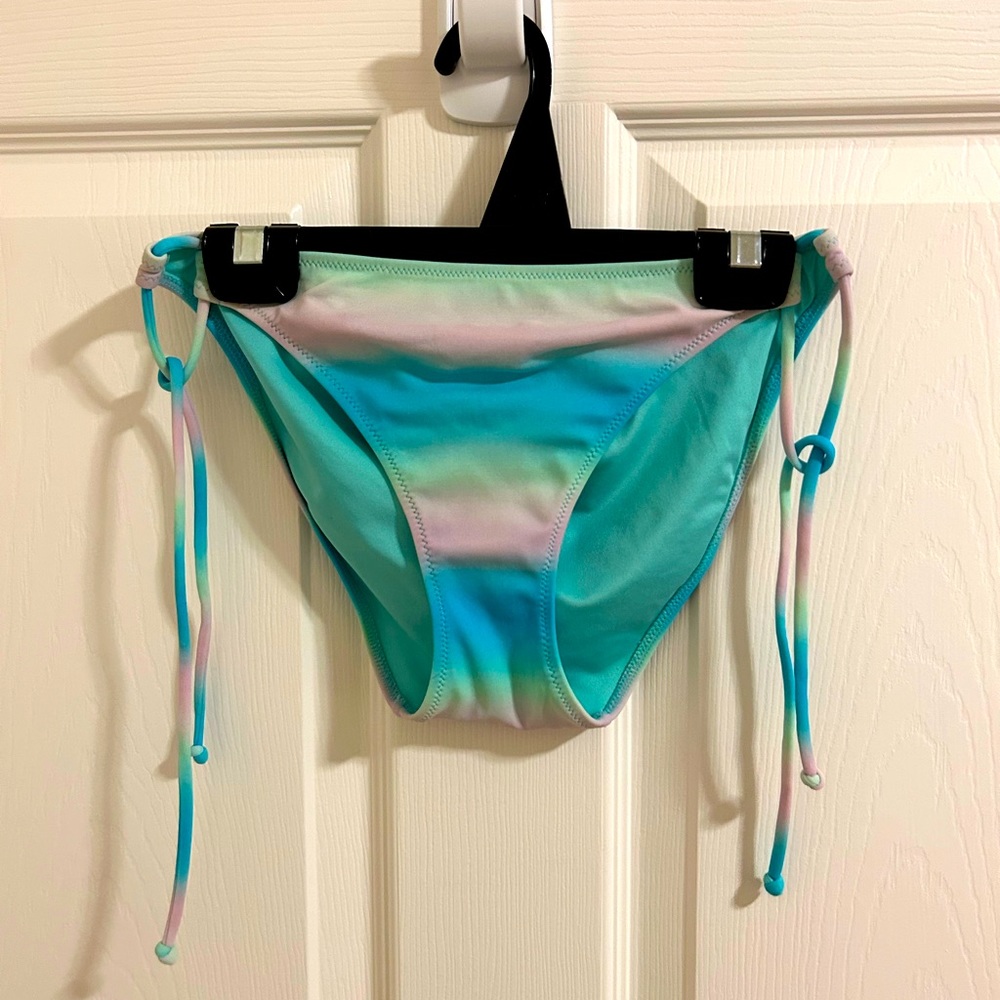 Women’s Victorias Secret bikini bottoms
